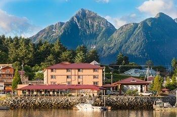 Totem Square Hotel And Marina Sitka Extérieur photo