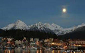 Totem Square Hotel And Marina Sitka Extérieur photo